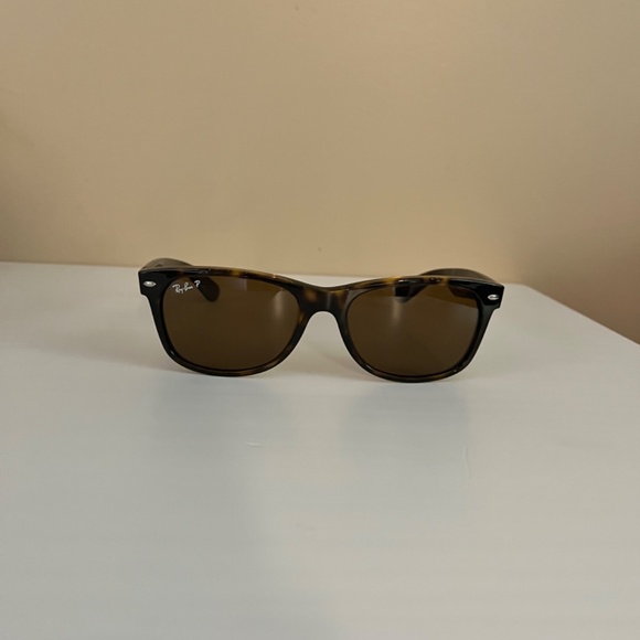 Ray-ban Polarized Wayfarer Sunglasses - Picture 2 of 3